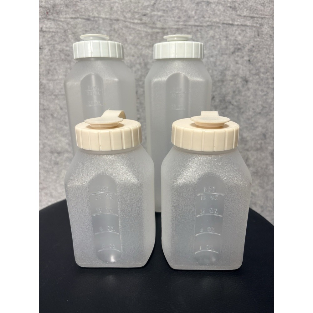 Rubbermaid Pour Bottles Set of 4 Quart Pint Containers Screw Lids 2467 0229